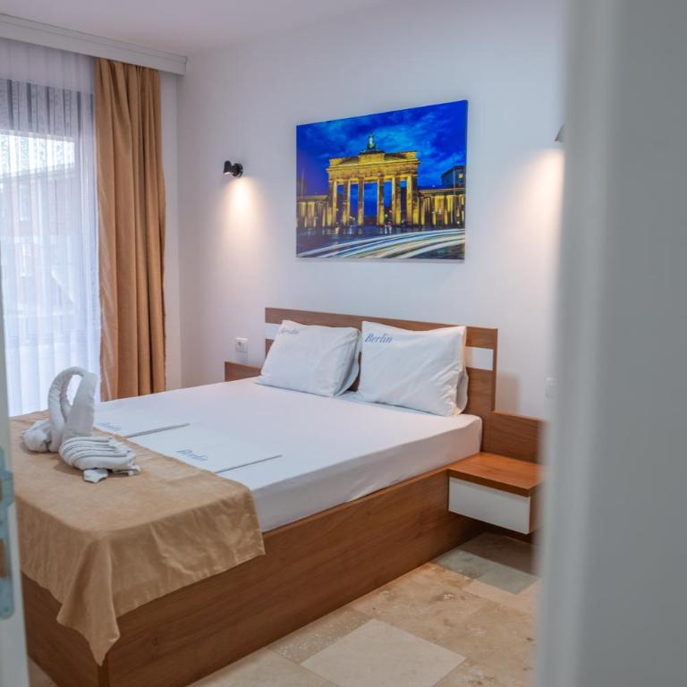 Premium Berlin with Pool - Deluks Suite - 12