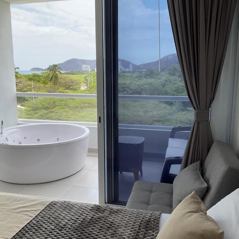 MySuyte - Suite with Spa Bath - 6