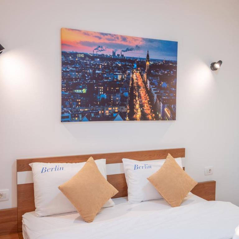 Premium Berlin with Pool - Deluks Suite - 4