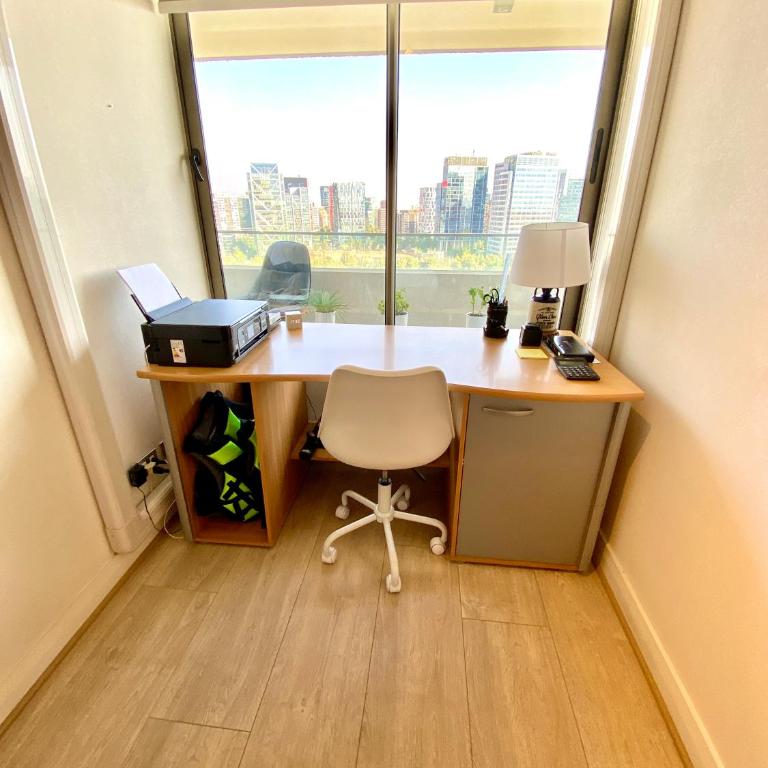 Departamento con gran vista a pasos de Parque Arauco - Apartamento de 1 dormitorio - 6