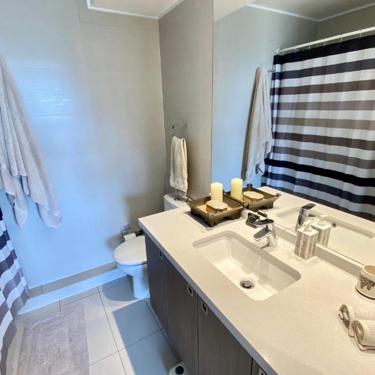 Departamento con gran vista a pasos de Parque Arauco - Apartamento de 1 dormitorio - 8