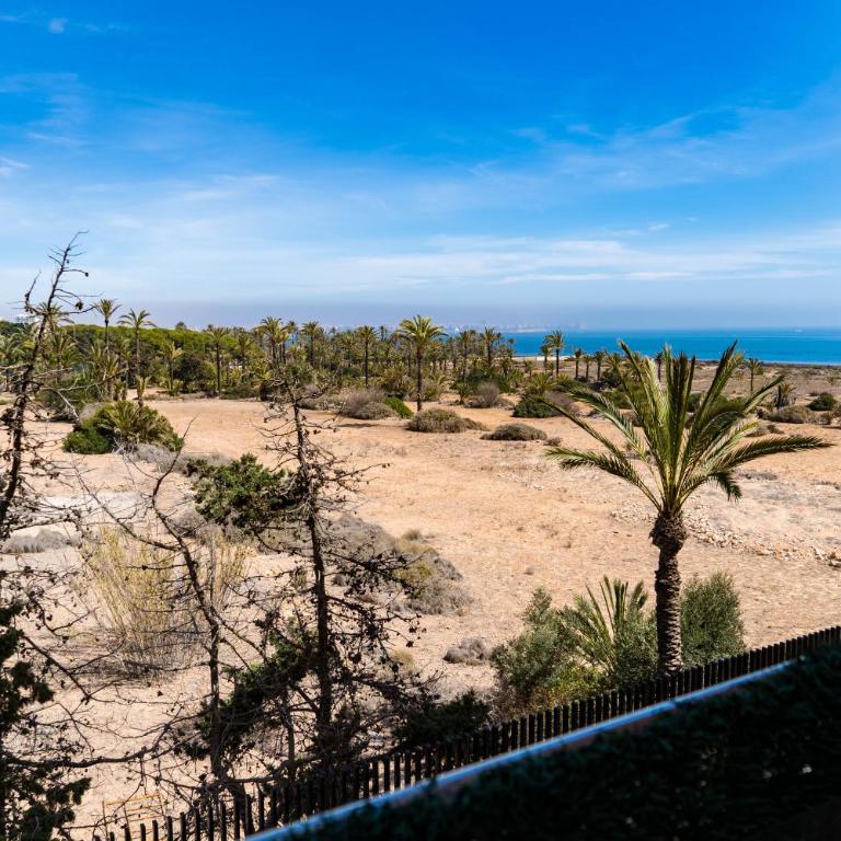 Peaceful Apartment with Sea & Nature Views, Terrace, Pool and Garage - Two-Bedroom Apartment with Balcony and Sea View - 55