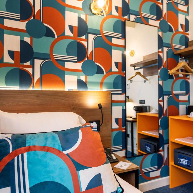 Best Western Metz Centre Gare - Chambre Lit Queen-Size Supérieure - Non-Fumeurs - 2