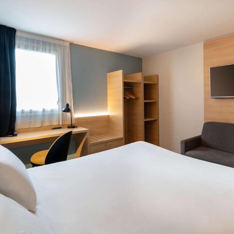Best Western Bourgoin Jallieu - Chambre Lit Queen-Size Supérieure avec Canapé-Lit – Non-Fumeurs - 2
