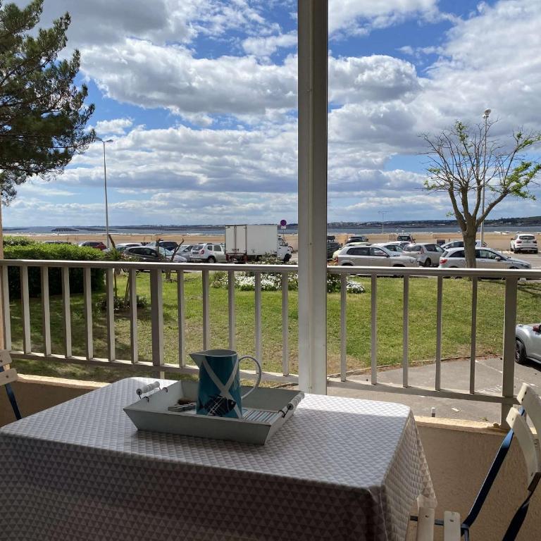 Bel Appartement T1 avec Loggia à Balaruc-les-Bains - FR-1-553-254 - Appartement - 1