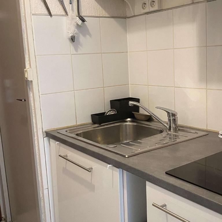 Bel Appartement T1 avec Loggia à Balaruc-les-Bains - FR-1-553-254 - Appartement - 6