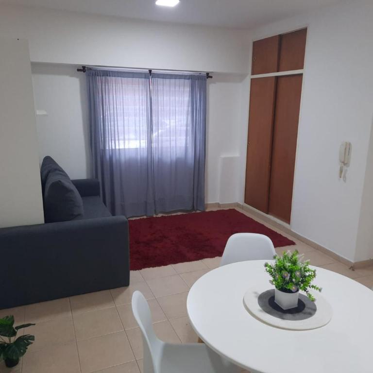 Amplio monoambiente zona Catedral - Apartamento de 1 dormitorio - 3