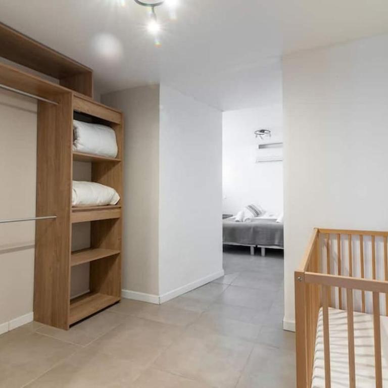 BEAU REZ DE JARDIN- Cannes Suquet - Clim- Calme - Lumineux- 15 minutes Palais des Festival - Apartment mit 2 Schlafzimmern - 21