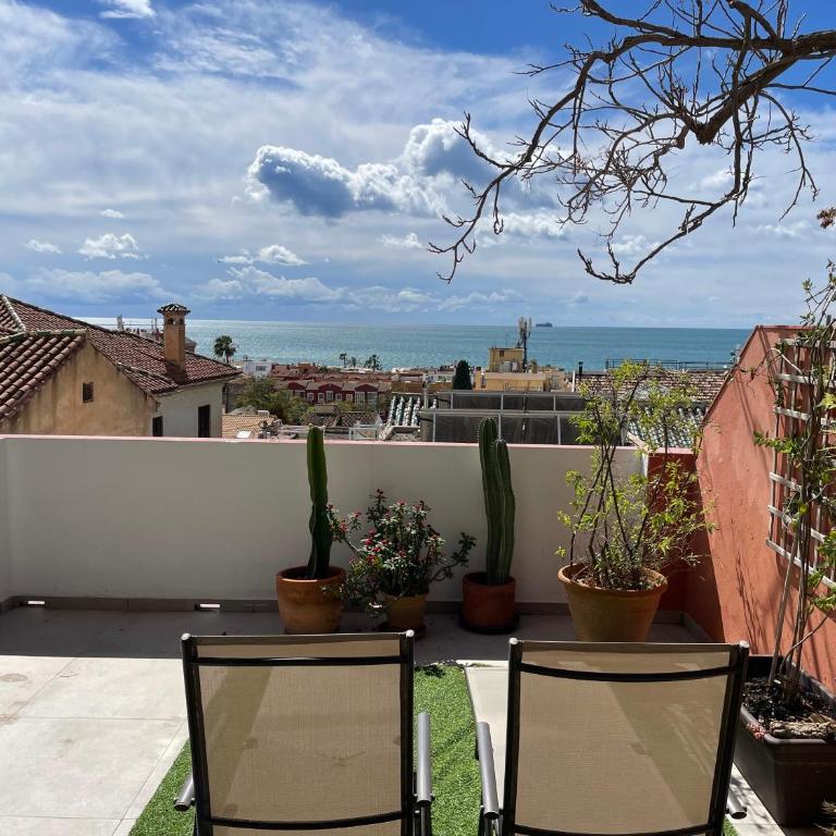 Mar de fondo en Pedregalejo - Two-Bedroom Apartment with Terrace and Sea View - 25