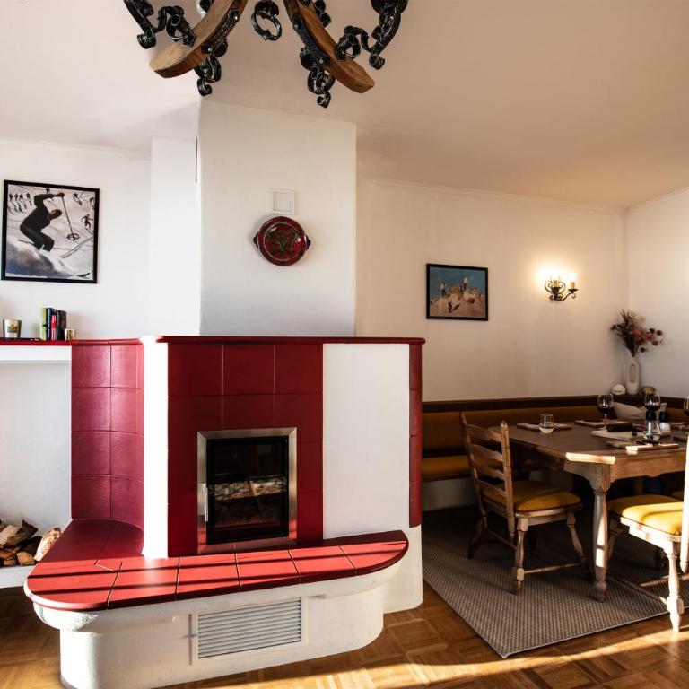 Nockhaus76 - 70s GLAM in den Nockbergen - Almhaus auf 1560 m - Apartment mit 3 Schlafzimmern - 4