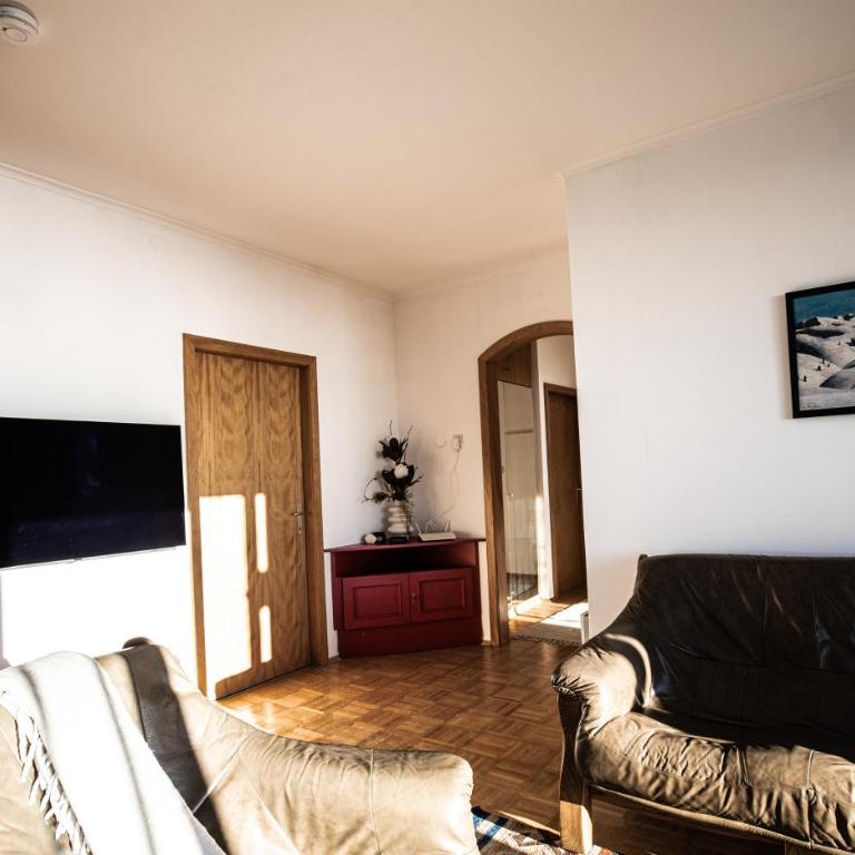 Nockhaus76 - 70s GLAM in den Nockbergen - Almhaus auf 1560 m - Apartment mit 3 Schlafzimmern - 10