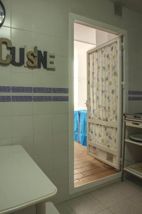 La Bodega del Mar - Luminoso y céntrico apto con piscina en verano y parking - Apartamento Superior con 3 dormitorios - 73