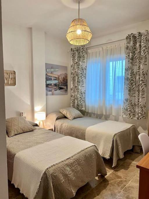 La Bodega del Mar - Luminoso y céntrico apto con piscina en verano y parking - Apartamento Superior con 3 dormitorios - 38