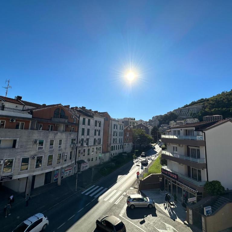 Beatrix Lux Hotel - Porodična Soba sa Sopstvenim Kupatilom - 2