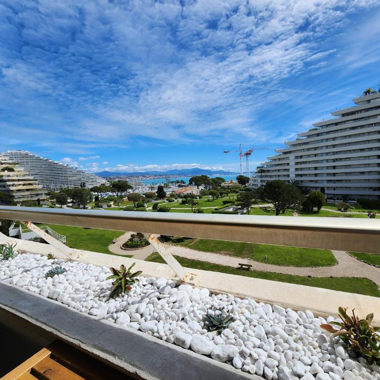 Studio Balcony Sea View - 6th floor - FAME MARINA BAIE DES ANGES - Estudio con vistas al mar - 2
