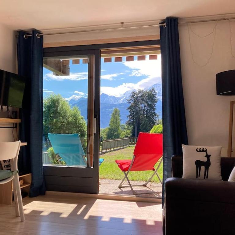 La marmotte: Vue Mont Blanc, terrasse, parking - Appartement 2 Chambres avec Vue sur la Montagne - 5
