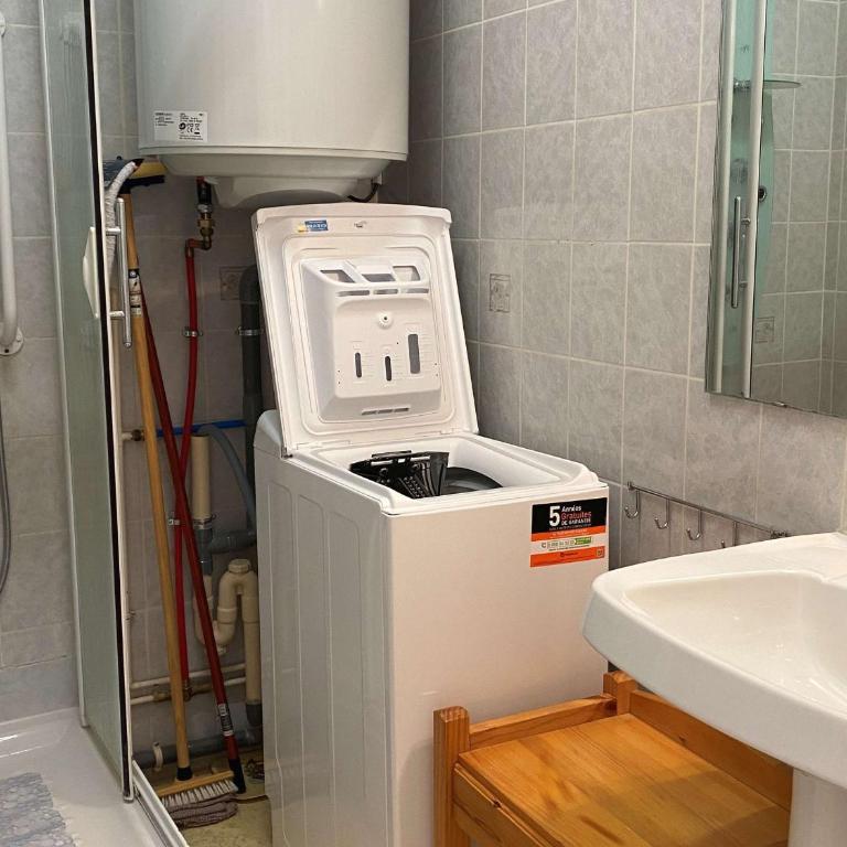 Appartement T2 avec loggia, proche centre et étang de Thau - calme, équipé, 34540 Balaruc-les-Bains - FR-1-553-251 - Apartment - 8