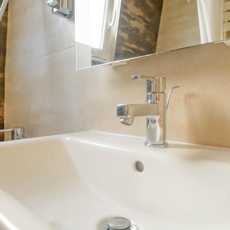 Eiffel Tower & Invalides - Cosy Quiet Appartement - Appartement-Studio avec 1 Lit Double - 10