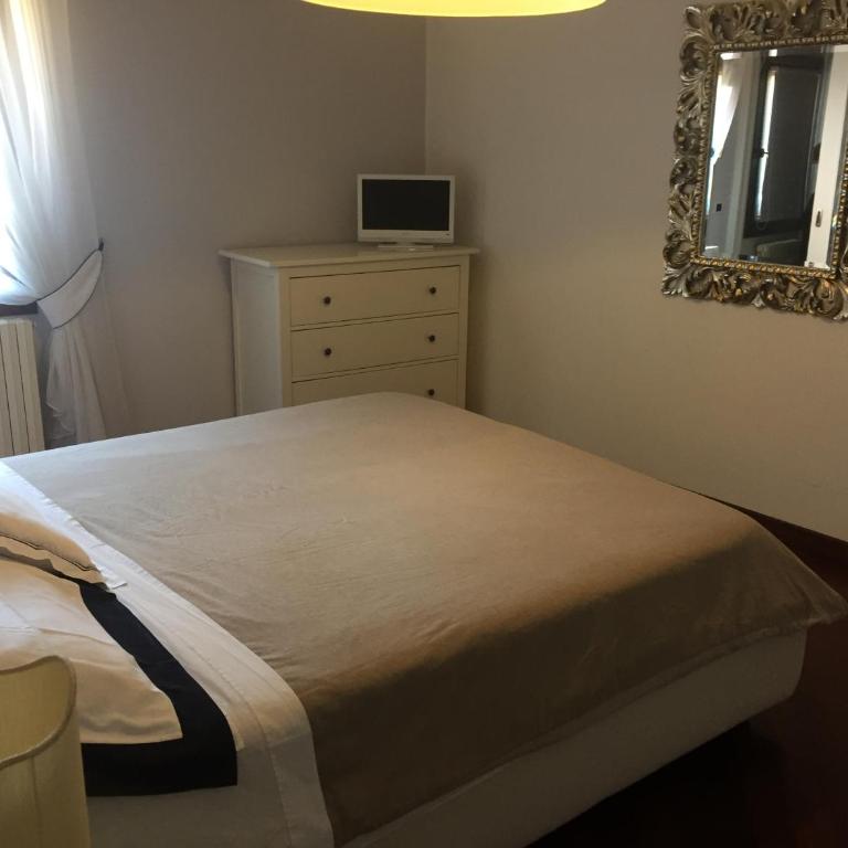 Elegante Appartamento Luxury in centro storico - Appartamento Deluxe con 2 Camere da Letto e Balcone - 6