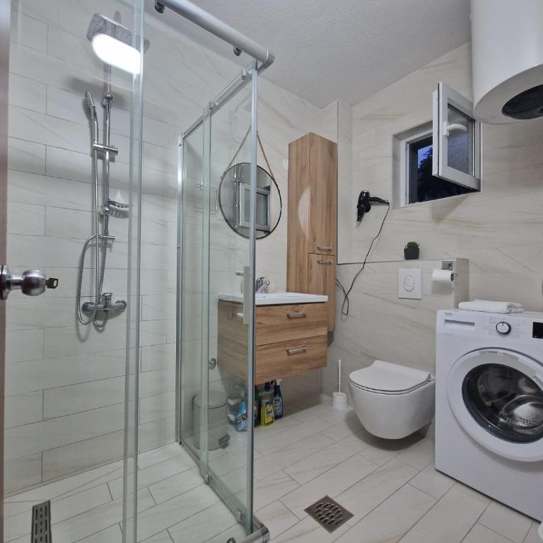 Irvas Kolasin-400 metara od centra - Apartman sa 2 Spavaće Sobe - 10