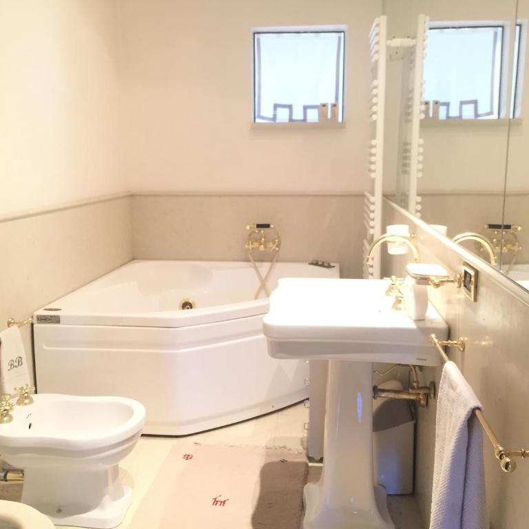 Elegante Appartamento Luxury in centro storico - Appartamento Deluxe con 2 Camere da Letto e Balcone - 18