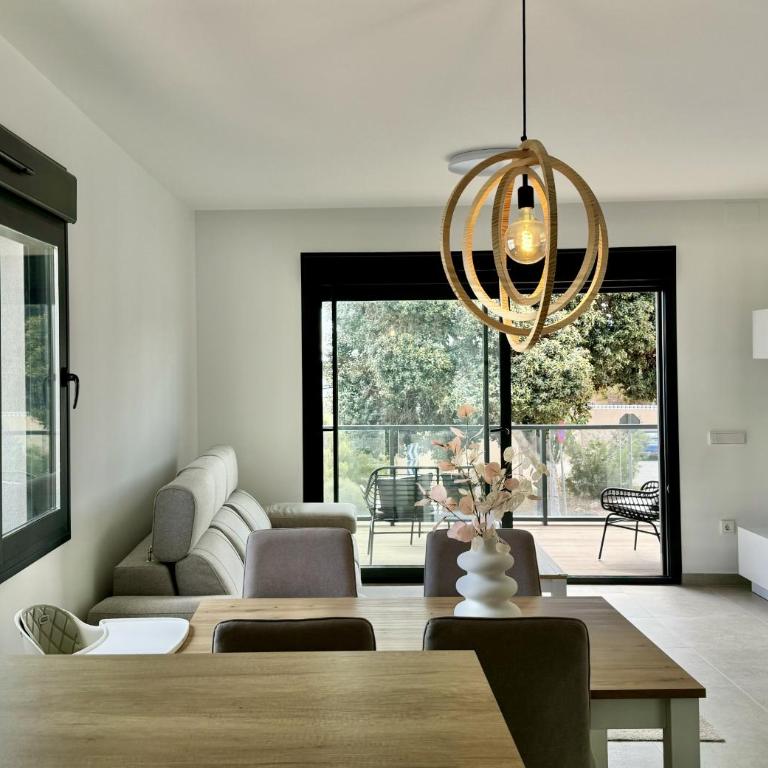 ICONIC by United Renters - Three-Bedroom Apartment with Sea View - 9