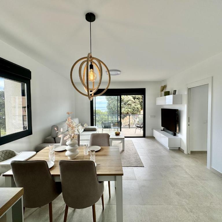 ICONIC by United Renters - Three-Bedroom Apartment with Sea View - 18