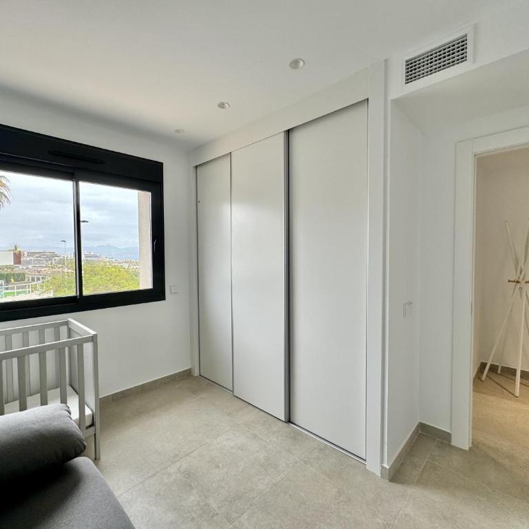ICONIC by United Renters - Three-Bedroom Apartment with Sea View - 43