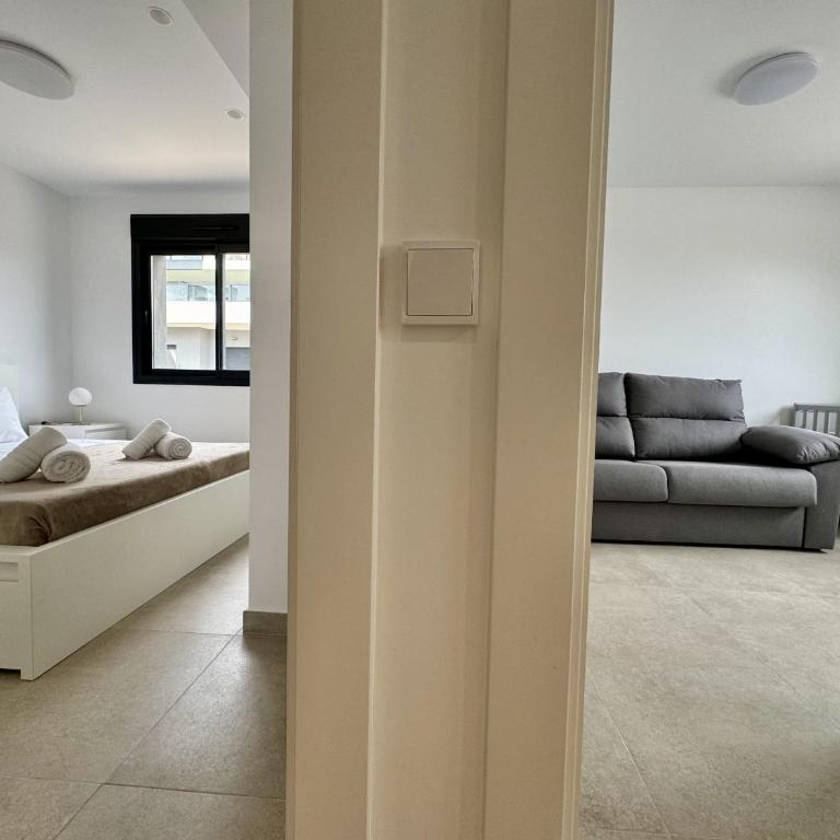 ICONIC by United Renters - Three-Bedroom Apartment with Sea View - 44