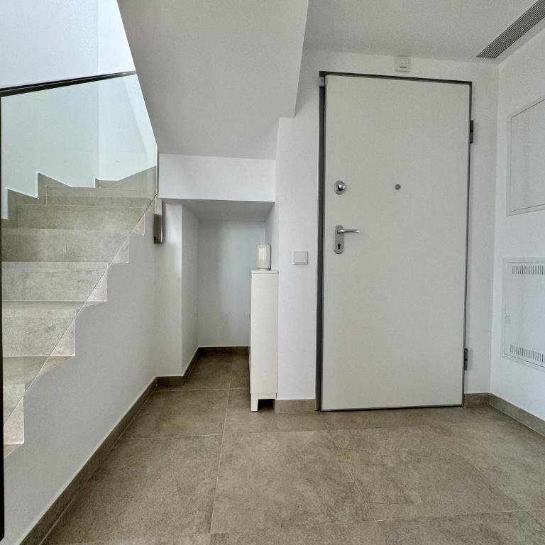ICONIC by United Renters - Three-Bedroom Apartment with Sea View - 53