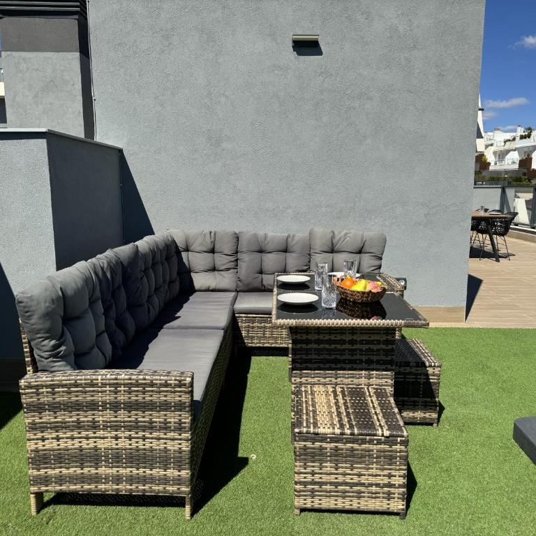 ICONIC by United Renters - Three-Bedroom Apartment with Sea View - 58