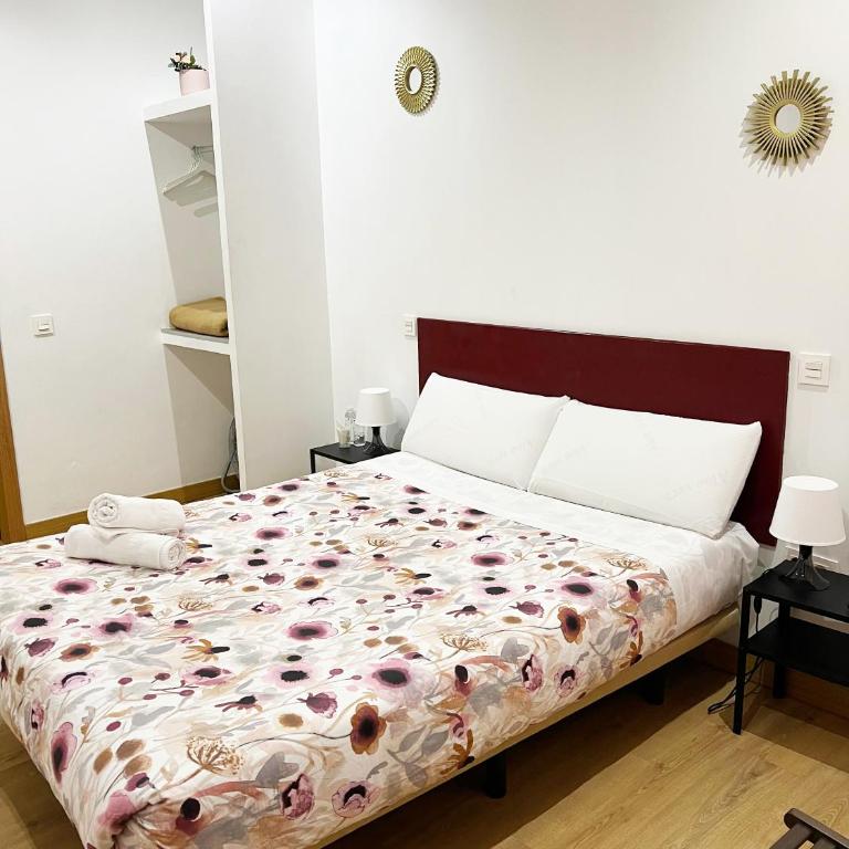 Hostal Abaaly - Habitación Doble Económica Interior con baño compartido - 3