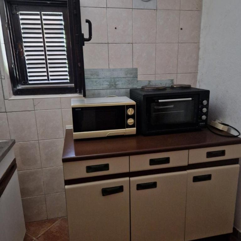 Stan na dan Dunja - Two-Bedroom Apartment - 9