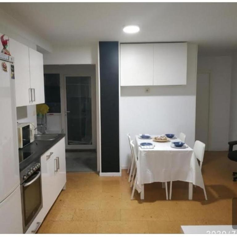 Arenas de Riazor - Apartamento de 3 dormitorios - 2