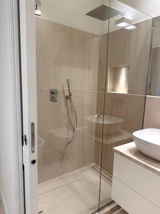 Home In The Heart Of Ghirlandina - Appartamento con 2 Camere da Letto - 17