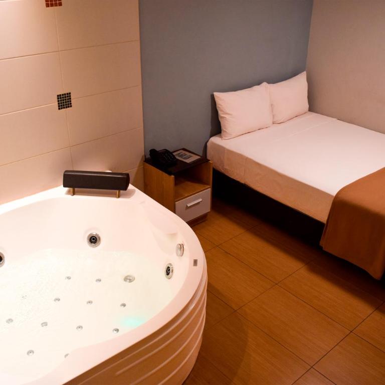 Hotel Mega - Superior Double Room - 2