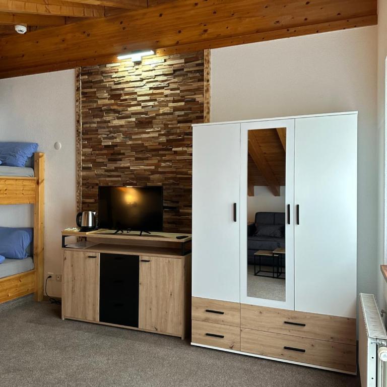 Touristenheim Bergfreude - Familienzimmer mit Balkon - 6