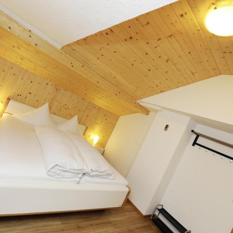 Aktiv-Ferienwohnungen Montafon - Apartment mit 1 Schlafzimmer und Balkon - 3