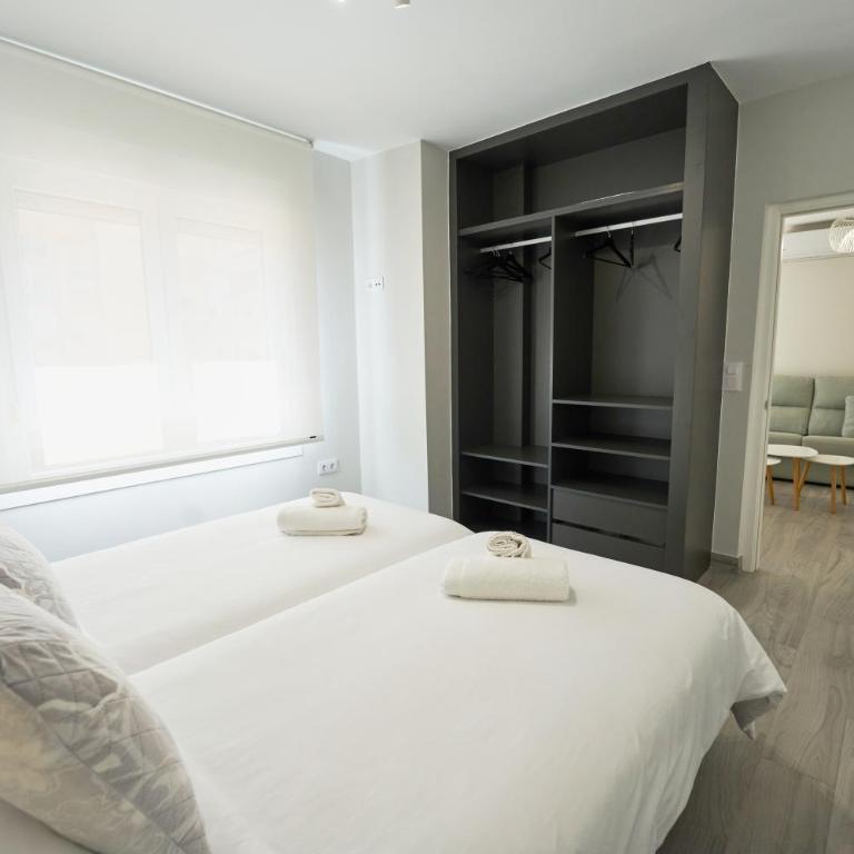 Paseo Marítimo - Apartamento a estrenar, a pie de playa, con 2 baños - Apartamento de 2 dormitorios - 10