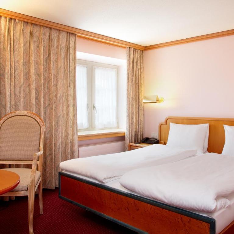 Thermal Hotels & Walliser Alpentherme Leukerbad - Doppelzimmer Maison Blanche - 1
