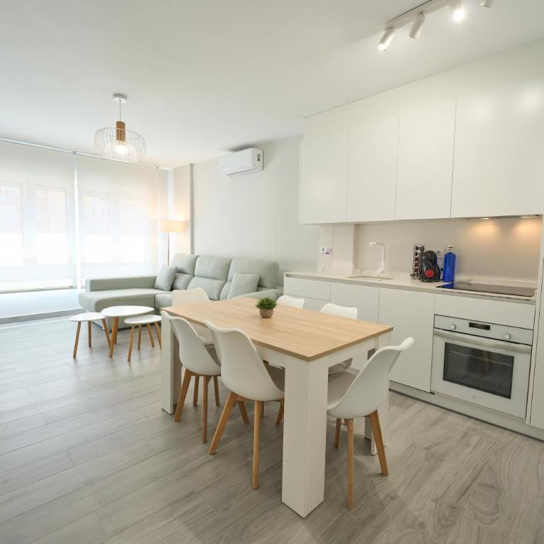 Paseo Marítimo - Apartamento a estrenar, a pie de playa, con 2 baños - Apartamento de 2 dormitorios - 14