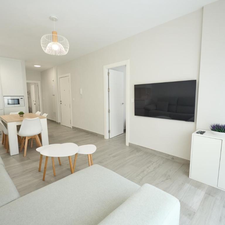 Paseo Marítimo - Apartamento a estrenar, a pie de playa, con 2 baños - Apartamento de 2 dormitorios - 3