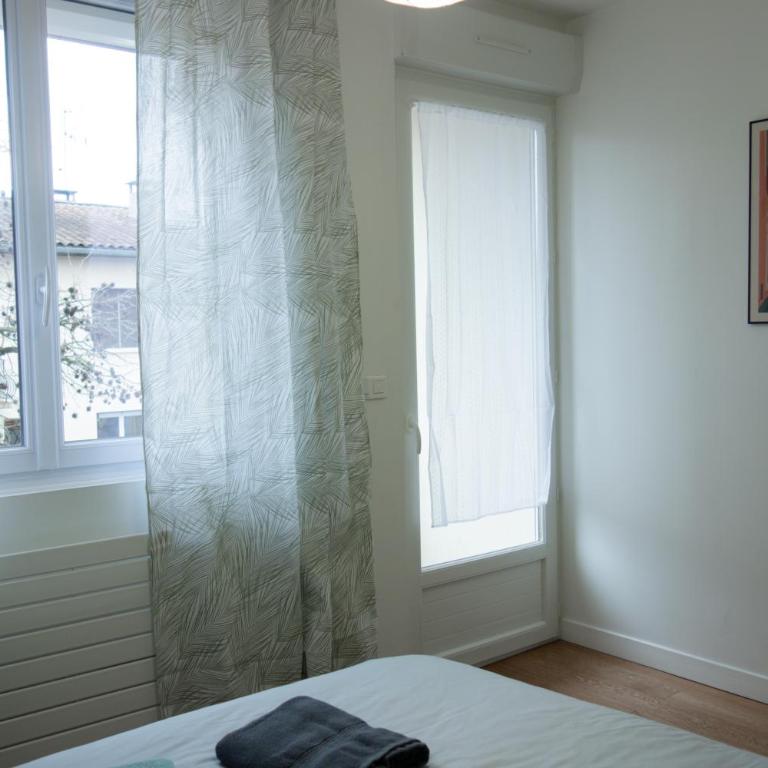 La maison calme et lumineuse, jardin, proche métro - Casa con 3 Camere da Letto - 34