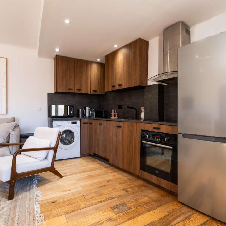 Appartement place des lices - QUARANTA - Apartment mit 1 Schlafzimmer - 8