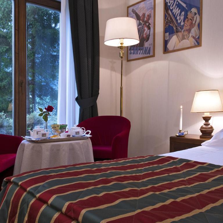 Boutique Hotel Villa Blu Cortina D'Ampezzo - Camera Matrimoniale - 4