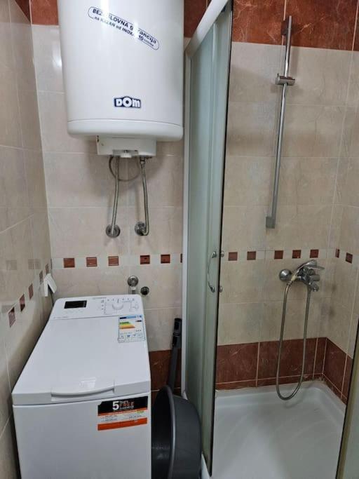 Alex&Buba (FREE private parking) - Apartman sa 2 Spavaće Sobe - 19