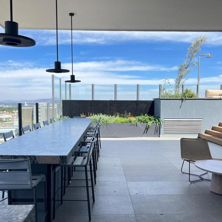 Nuevo Departamento con Terraza, Alberca y Gimnasio - Two-Bedroom Apartment - 28