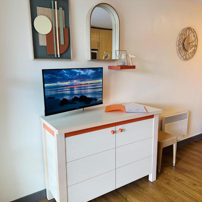 Cap ESTEREL Village , AGAY 4prs Climatisé-WIFI-Parking INCLUS - Apartment mit 1 Schlafzimmer - 4