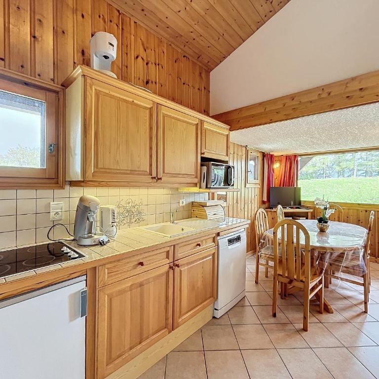 Charmant 4 pièces avec terrasse face Mont Blanc, proche téléski, village et garage sécurisé - Appartement 3 Chambres - 1