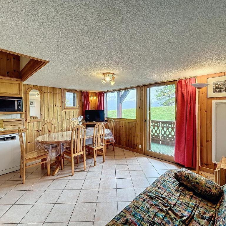 Charmant 4 pièces avec terrasse face Mont Blanc, proche téléski, village et garage sécurisé - Appartement 3 Chambres - 4